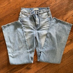 Madewell 11’ high rise flare jeans size 27 super comfortable!